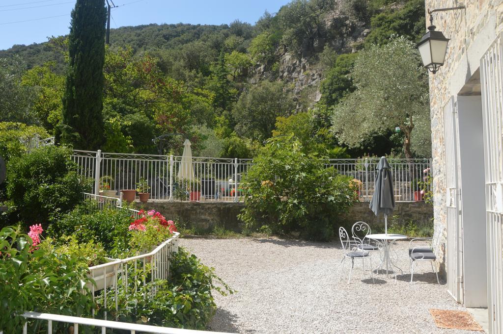 Domaine De La Carriere Bed & Breakfast Sumene Exterior photo