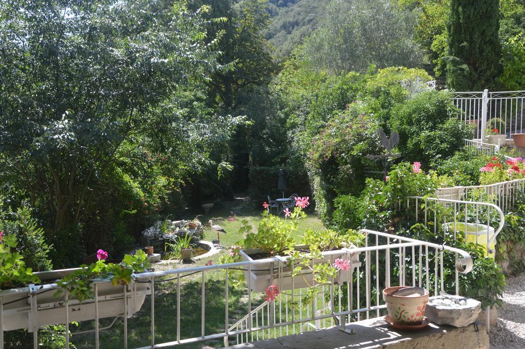 Domaine De La Carriere Bed & Breakfast Sumene Exterior photo